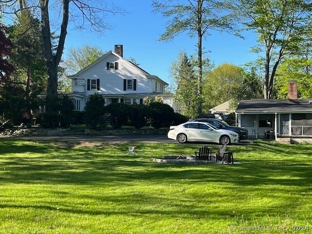 Foto del edificio - 82 Chestnut Hill Rd