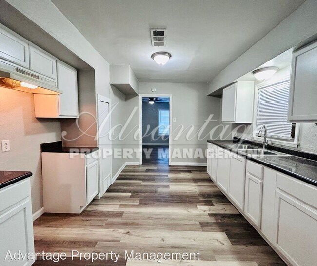 Foto del edificio - 3 br, 1 bath House - 2035 Rile St.