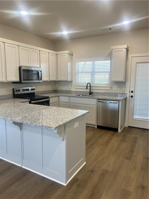 Foto del edificio - 580 Cosmos St