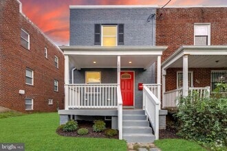 Building Photo - 1885 Alabama Ave SE