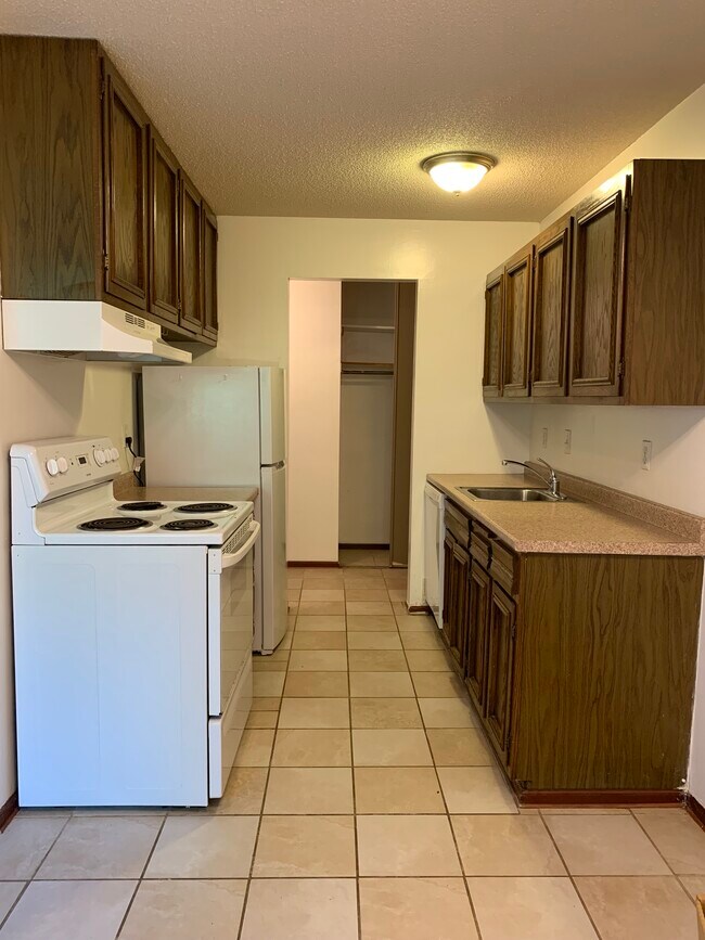 Cocina - 4508 Cedar Lake Rd S