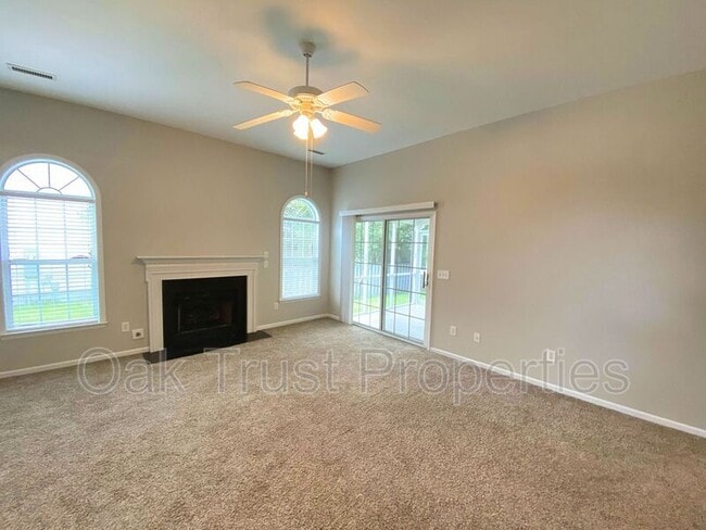 Foto del edificio - 110 Summer Trace Dr