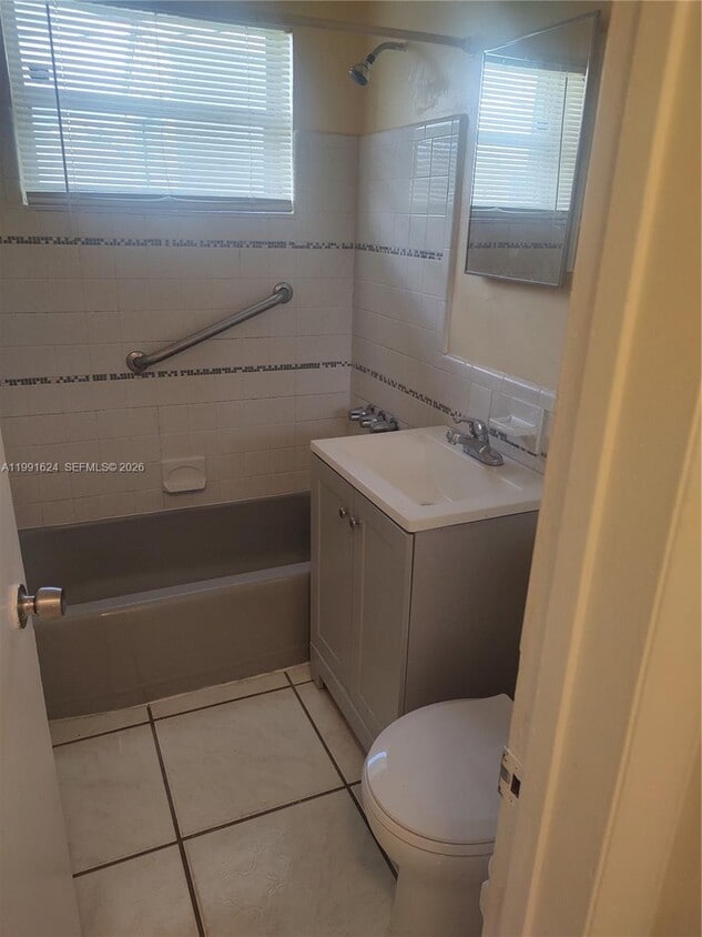 Foto del edificio - 7655 Venetian St