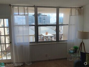 Building Photo - 305 N Pompano Beach Blvd