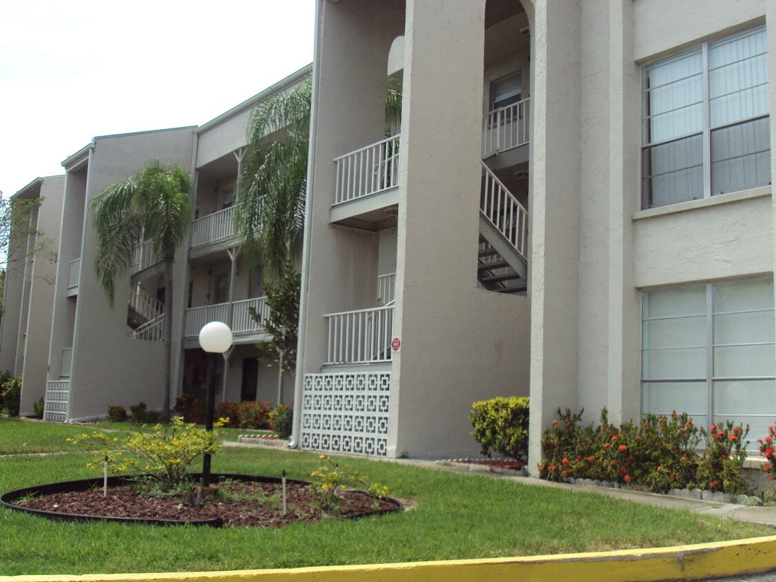 Primary Photo - 2625 FL-590