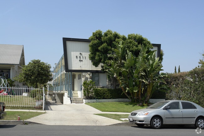 Building Photo - The 5011 Apartments