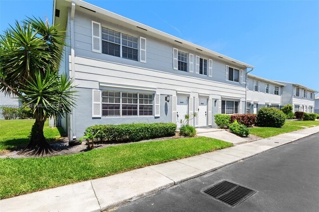 Building Photo - 1774 SW 81st Ln