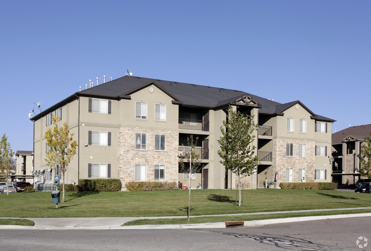 Primary Photo - 3555-3624 Rock Creek Rd