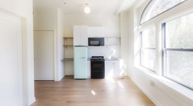 Photo - 790 N Clark St Apartment