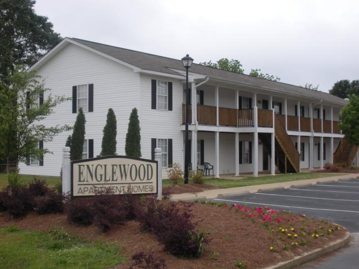 Building - Englewood Apartments