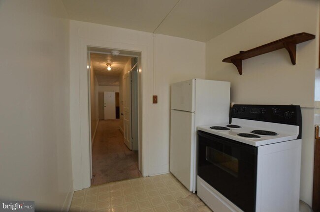 Building Photo - 41 E Patrick St