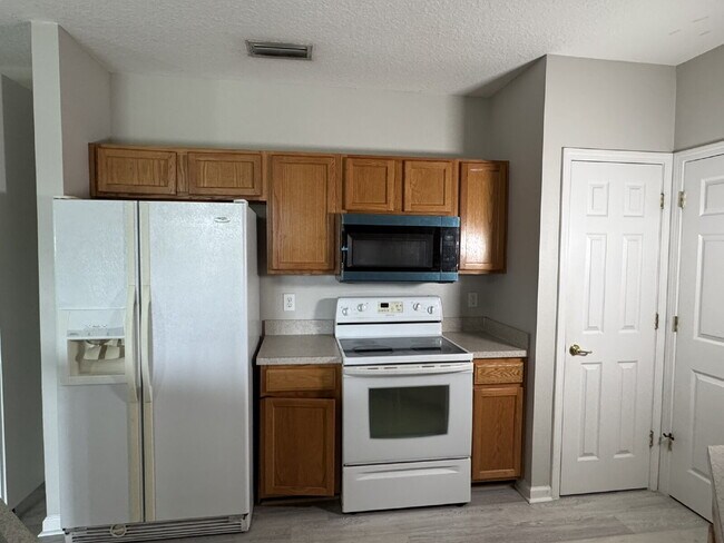 Building Photo - The Preserve Condos @ Oakleaf Plantation