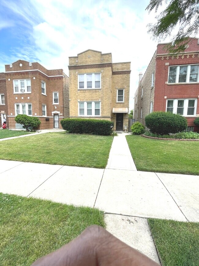 Building Photo - 1635 N Central Ave