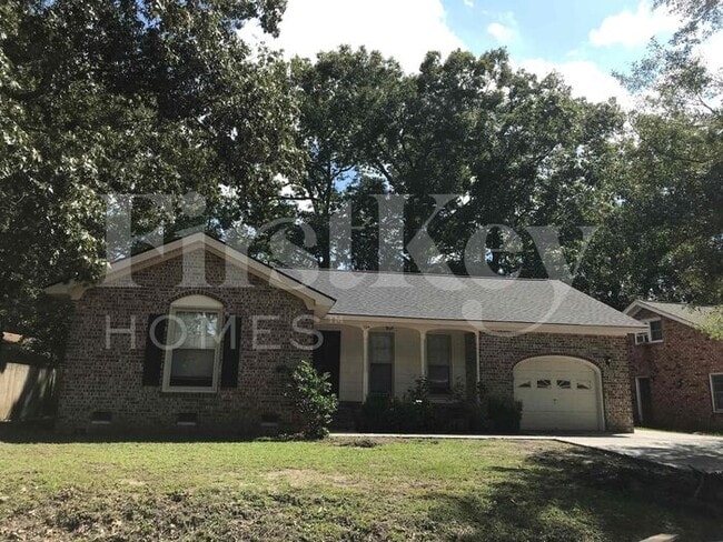 Building Photo - 104 Heron Ct