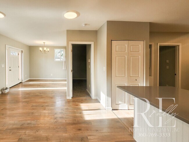 Foto del edificio - Quality Remodeled 2-Bed in Prime Location