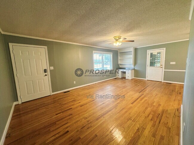 Foto del edificio - 318-313 3 Bridges Rd