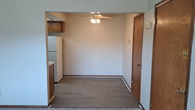 Foto del edificio - 805 Mitchell Ave