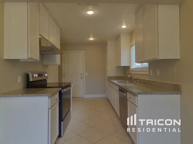 Building Photo - 3506 Coralwood Way Sacramento CA