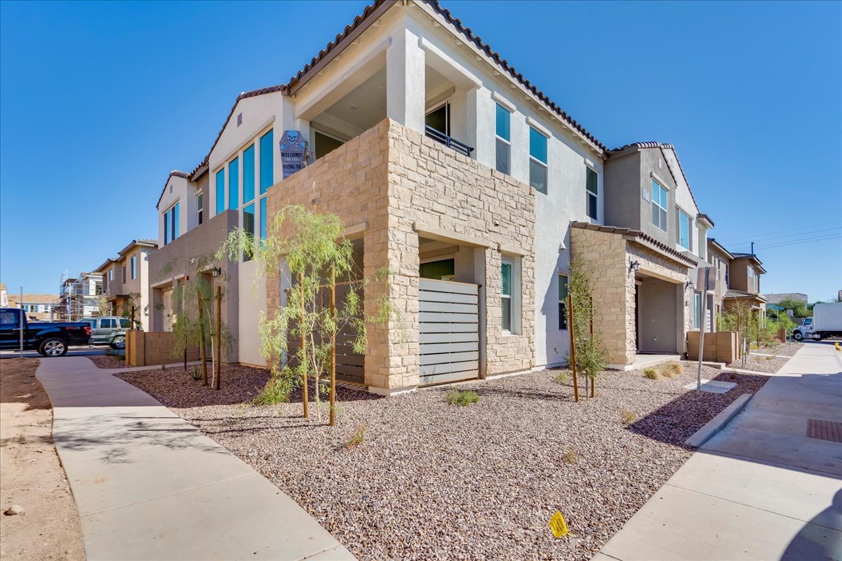 Foto principal - 760 E Doral Ave