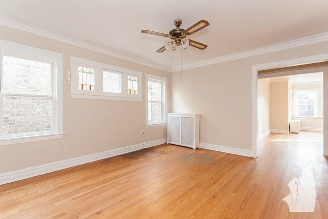 Foto del edificio - 5140 W Cullom Ave