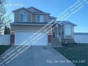 Building Photo - 345 1700 N