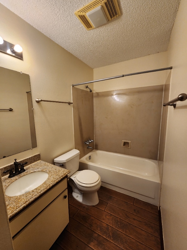 Building Photo - 4780 Pontchartrain Dr