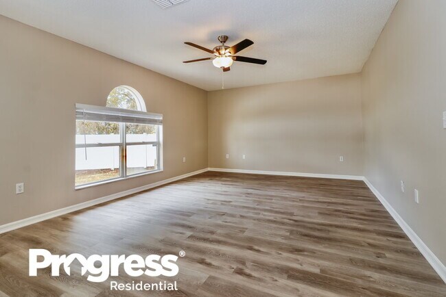 Foto del edificio - 5342 Woodridge Ln