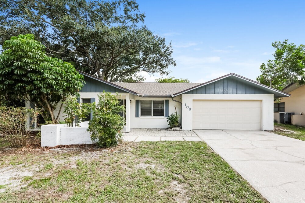 Primary Photo - 109 Country Villas Dr