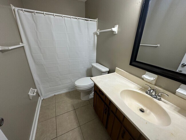 Foto del edificio - 617 Chicopee Ct