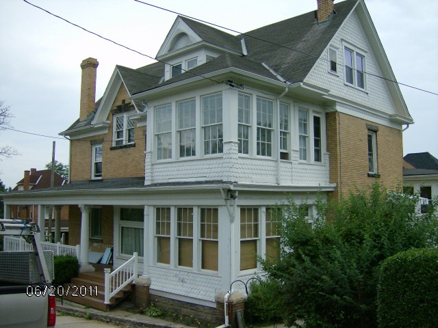 Building Photo - 544 E Pearl St
