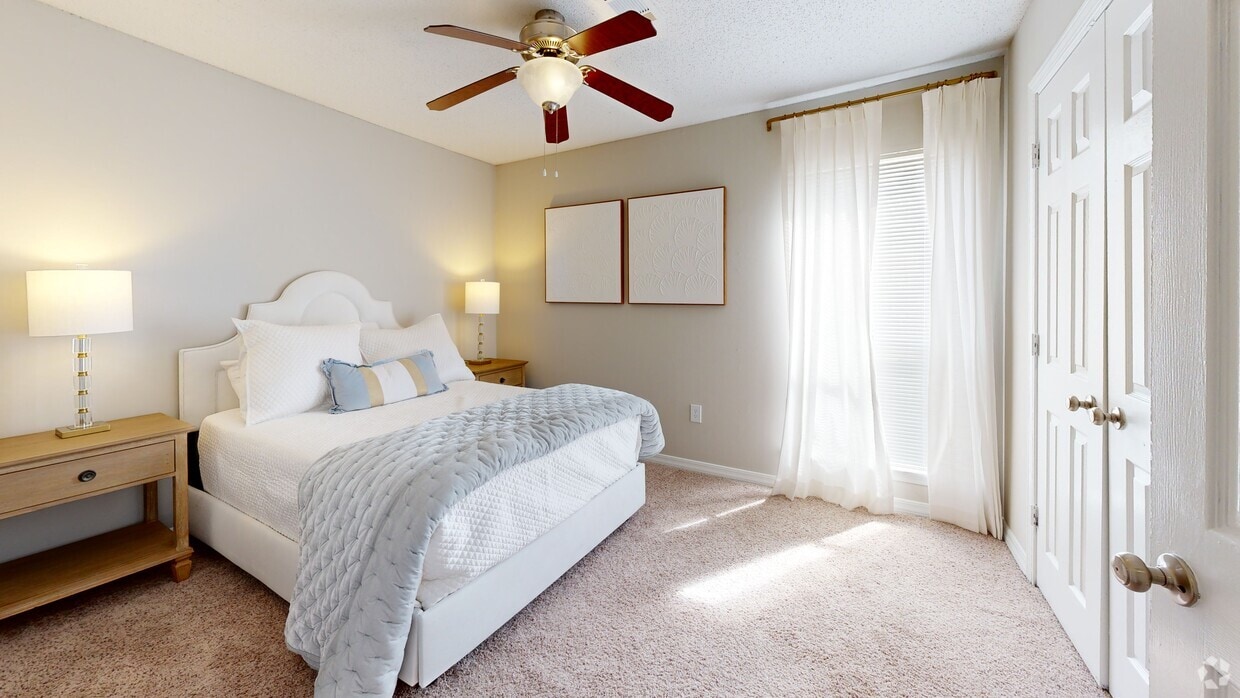 Photo - Lakeshore Pointe Apartment Homes