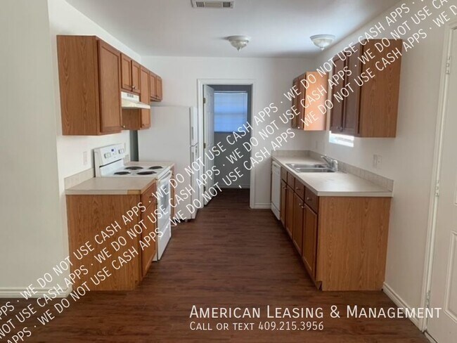 Foto del edificio - 607 Park Ln