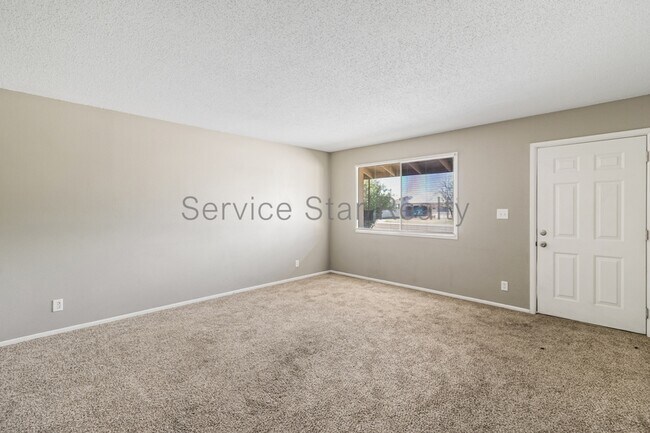 Foto del edificio - 912 W 14th St