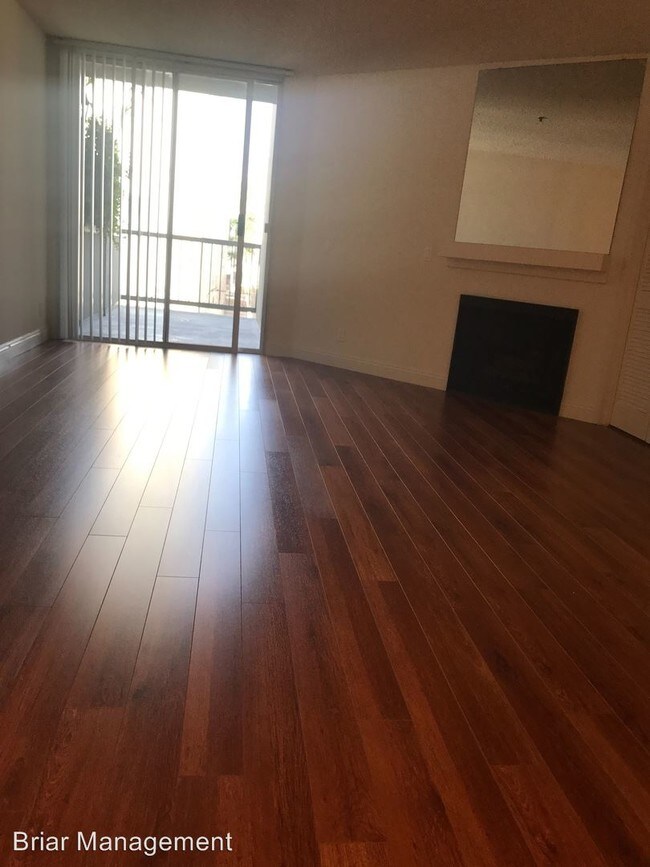 Foto del edificio - 1425 N Sierra Bonita Ave