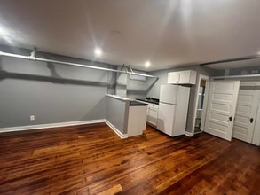 Building Photo - 1830 N Oakland Ave