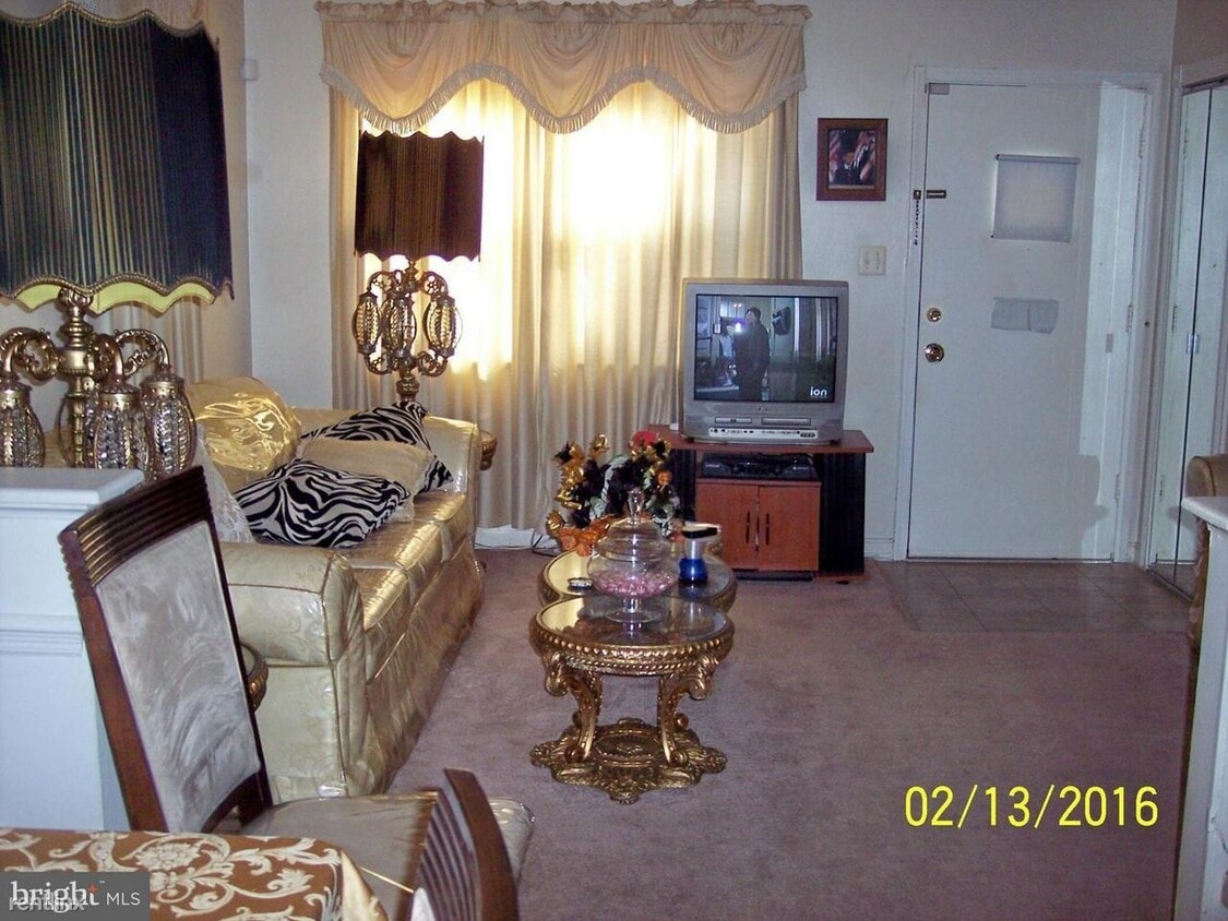 Building Photo - 3 br, 2 bath House - 4001 24th Place