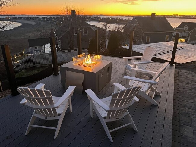 Foto del edificio - 77 Harbor View Ave