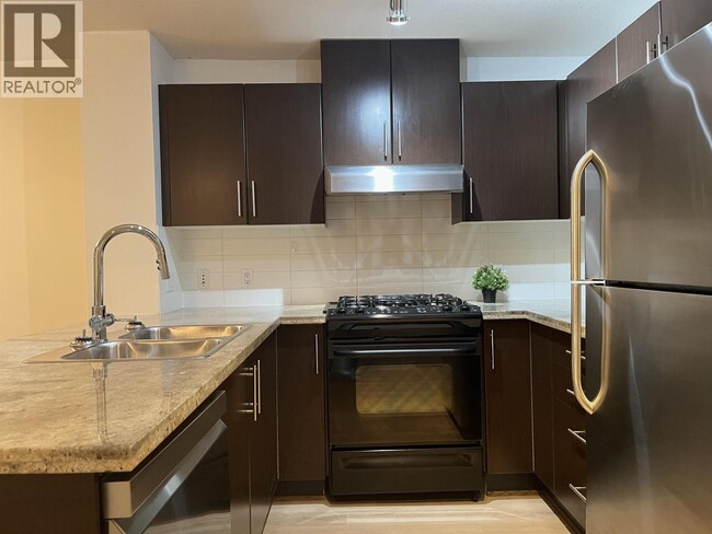 Building Photo - 700 Klahanie Dr