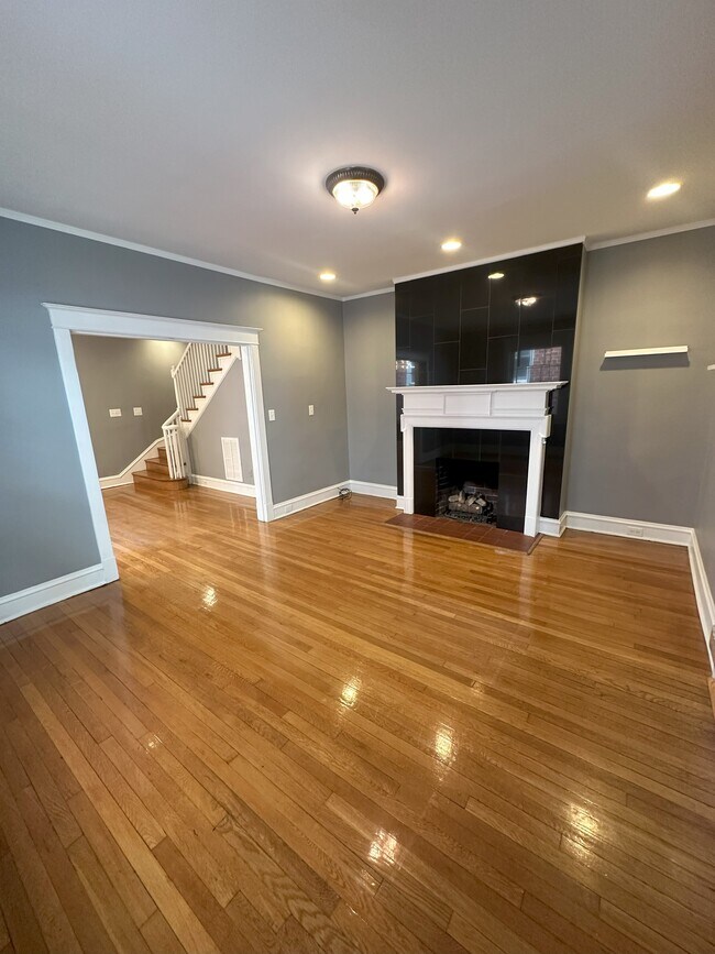Foto del edificio - 2124 Lakeview Ave
