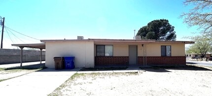 Building Photo - 1355 Roosevelt St