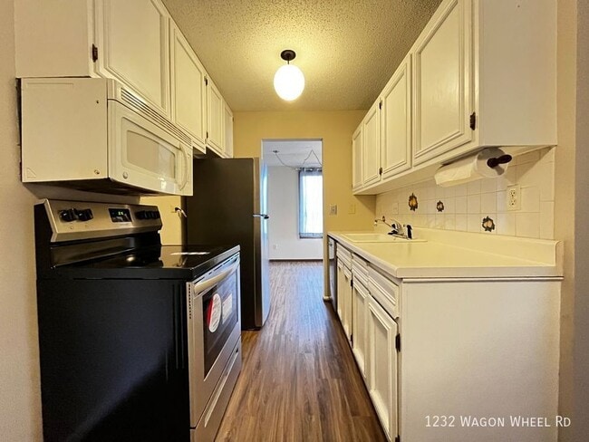 Building Photo - 1232 Wagon Wheel Rd