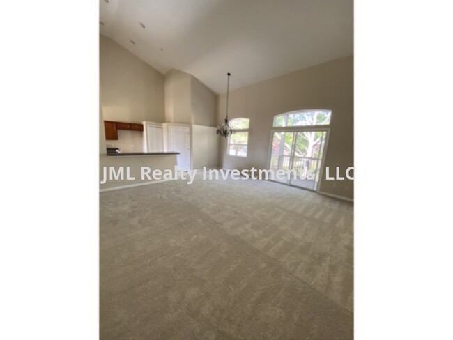 Building Photo - 696 Seabrook Ct