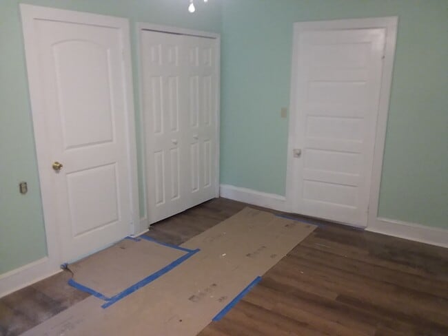 Building Photo - 340 W Blue Ridge St