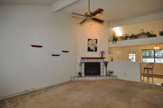 Building Photo - 1153 Highpoint Rd