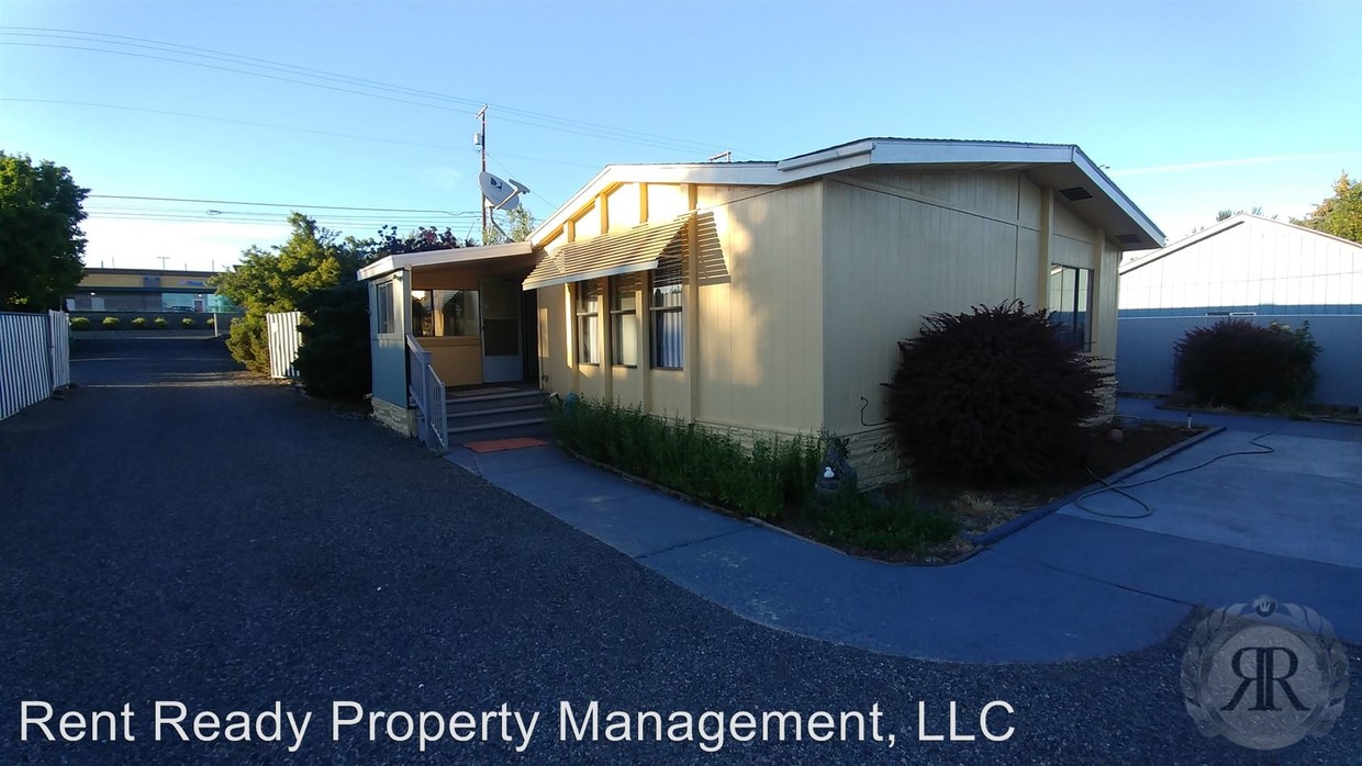 Primary Photo - 3 br, 2 bath House - 7208 Tieton Dr
