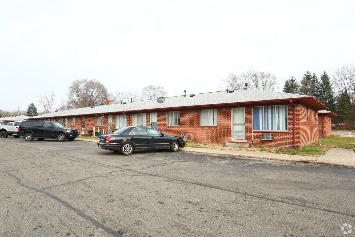 Holmes Landing Rentals in Ypsilanti at 922948 Holmes Rd Ypsilanti, MI