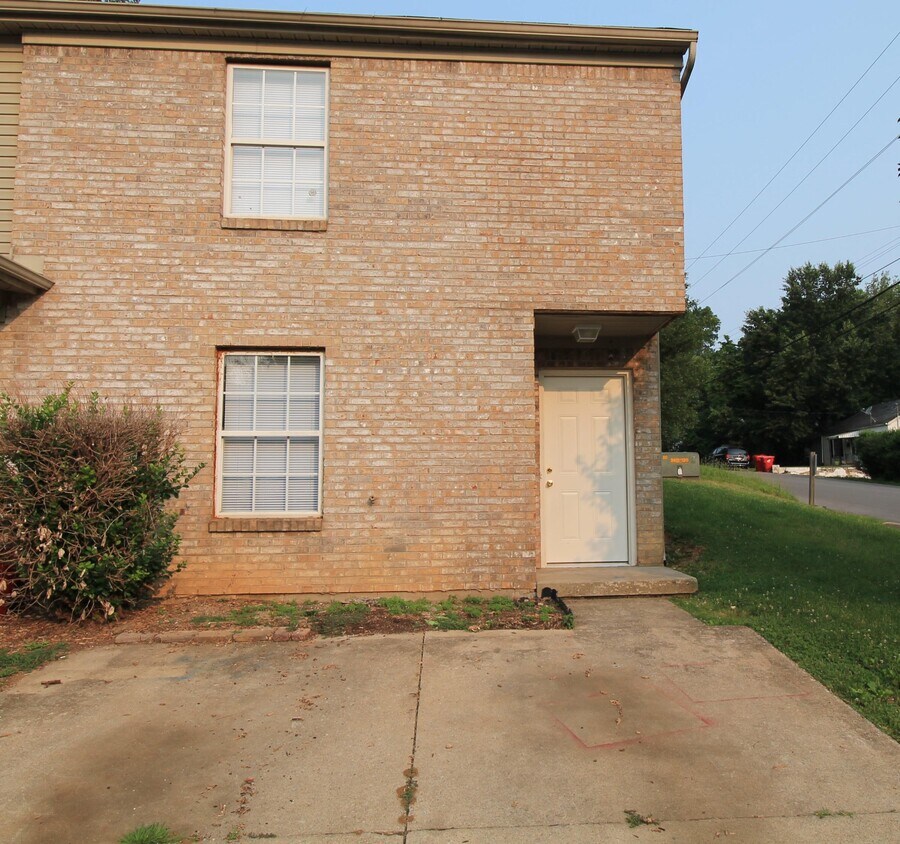 101 Floyd Ct, Nicholasville, KY 40356 Townhome Rentals in