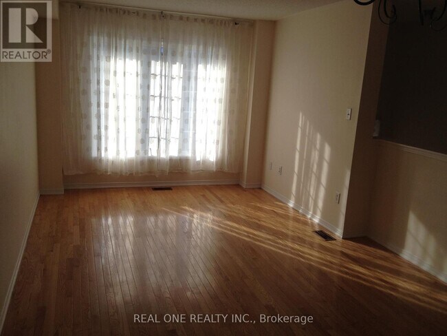 Building Photo - 4950 Albina Way