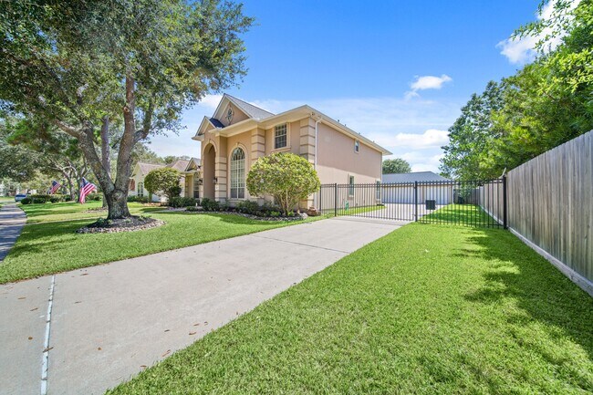 Foto del edificio - 5403 Indian Shores Ln
