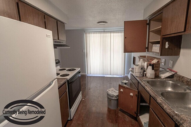 Building Photo - 1309 N Golf Blvd